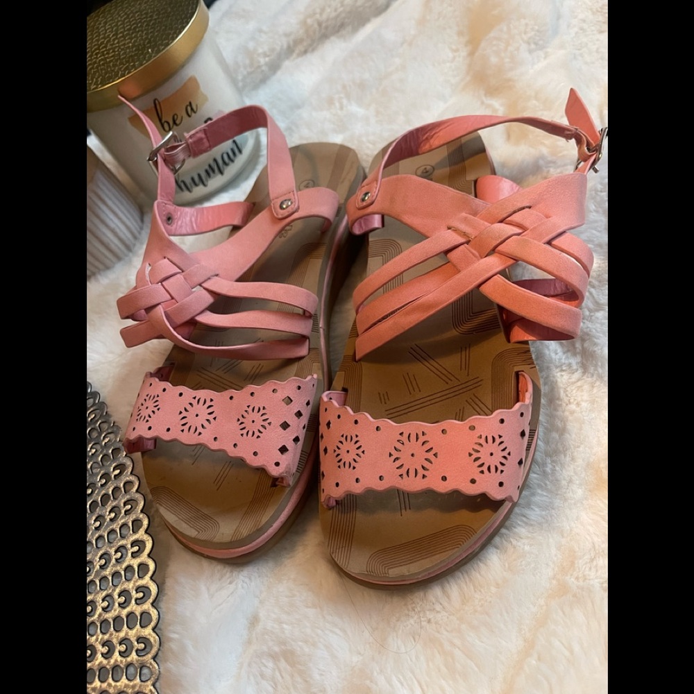 Link Comfort girls sandals size 4